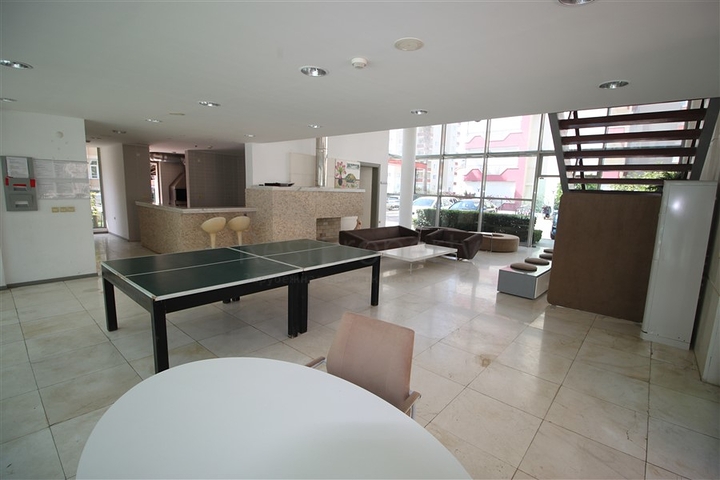 شقق واسعة في الانيا -تصميم 2 غرفة وصالة -قريبة من البحر والخدمات -في محمودلار / الانيا 