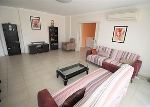 شقق واسعة في الانيا -تصميم 2 غرفة وصالة -قريبة من البحر والخدمات -في محمودلار / الانيا 