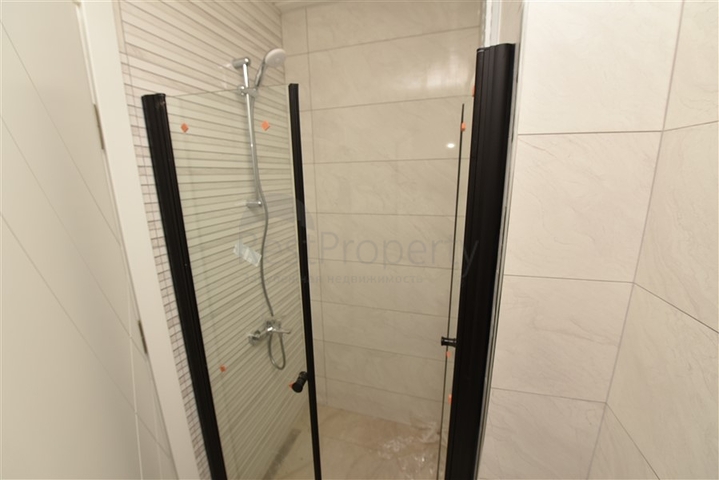 شقة غرفة وصالة بسعر مناسب - ضمن مجمع جديد في اوبا / الانيا 