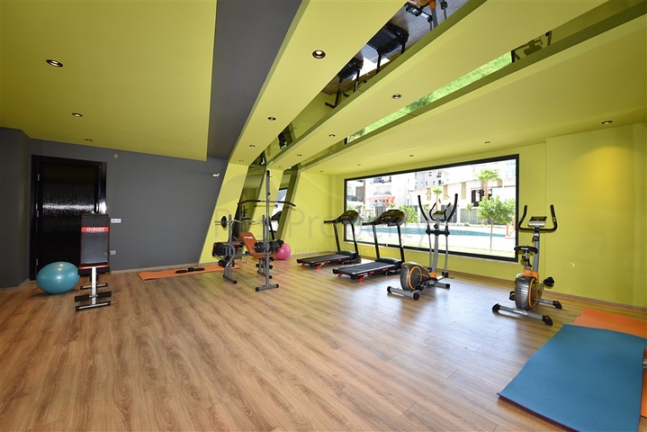 شقة غرفة وصالة بسعر مناسب - ضمن مجمع جديد في اوبا / الانيا 