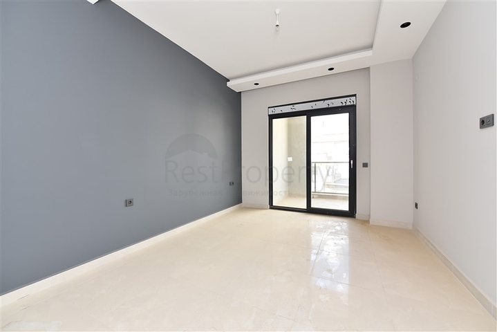 شقة غرفة وصالة بسعر مناسب - ضمن مجمع جديد في اوبا / الانيا 