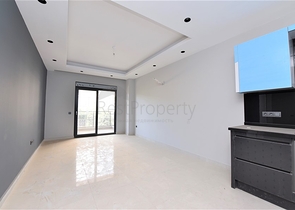 شقة غرفة وصالة بسعر مناسب - ضمن مجمع جديد في اوبا / الانيا 