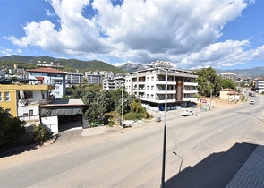 شقة غرفة وصالة بسعر مناسب - ضمن مجمع جديد في اوبا / الانيا 