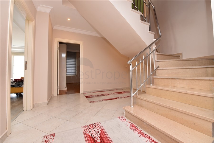 دوبلكس عائلية واسعة في الانيا -تصميم 1+4 مع الاثاث  -في جيكجلي / الانيا 