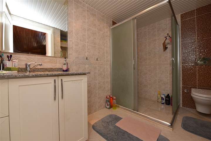 دوبلكس عائلية واسعة في الانيا -تصميم 1+4 مع الاثاث  -في جيكجلي / الانيا 