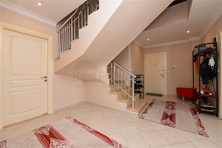 دوبلكس عائلية واسعة في الانيا -تصميم 1+4 مع الاثاث  -في جيكجلي / الانيا 