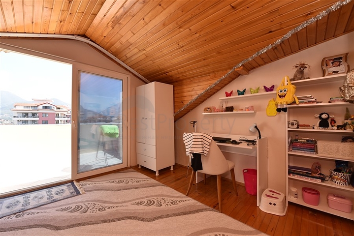 دوبلكس عائلية واسعة في الانيا -تصميم 1+4 مع الاثاث  -في جيكجلي / الانيا 