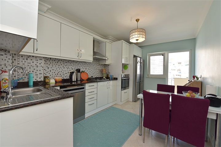 دوبلكس عائلية واسعة في الانيا -تصميم 1+4 مع الاثاث  -في جيكجلي / الانيا 