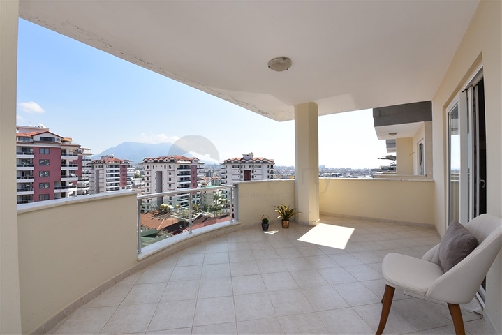 دوبلكس عائلية واسعة في الانيا -تصميم 1+4 مع الاثاث  -في جيكجلي / الانيا 