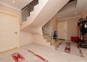 دوبلكس عائلية واسعة في الانيا -تصميم 1+4 مع الاثاث  -في جيكجلي / الانيا 