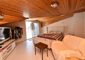 دوبلكس عائلية واسعة في الانيا -تصميم 1+4 مع الاثاث  -في جيكجلي / الانيا 