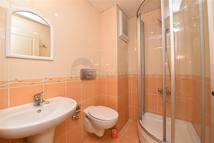 شقق واسعة في الانيا - تصميم 3 غرف وصالة -في منطقة اوبا / الانيا 