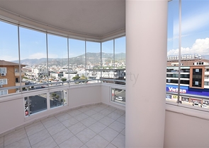 شقق واسعة في الانيا - تصميم 3 غرف وصالة -في منطقة اوبا / الانيا 