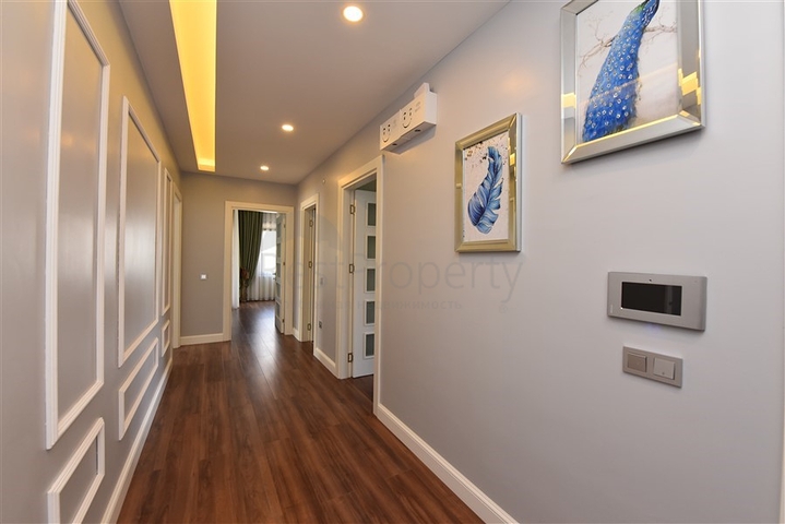 شقة واسعة في الانيا - 3 غرف نوم وصالة -ضمن مجمع فاخر -في كاستل / الانيا 