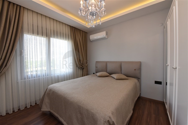 شقة واسعة في الانيا - 3 غرف نوم وصالة -ضمن مجمع فاخر -في كاستل / الانيا 