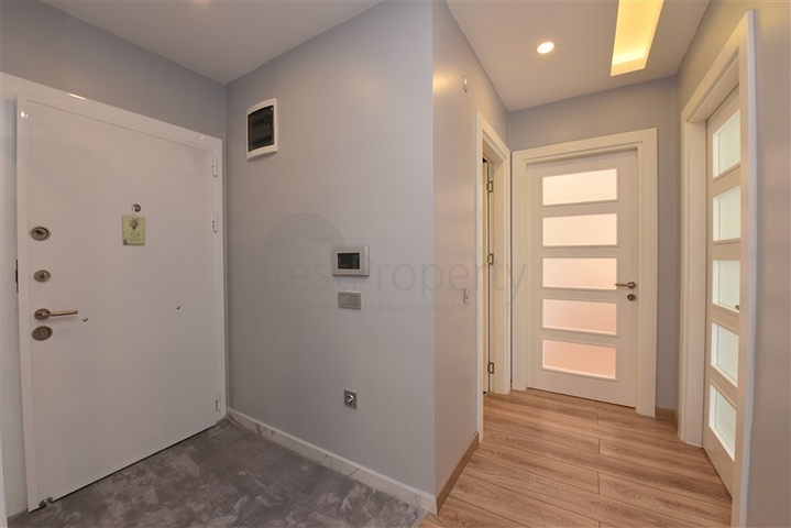 شقة واسعة في الانيا - 3 غرف نوم وصالة -ضمن مجمع فاخر -في كاستل / الانيا 