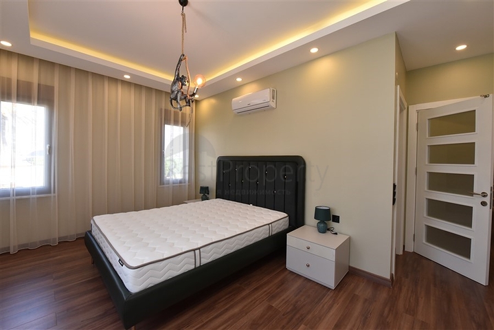 شقة واسعة في الانيا - 3 غرف نوم وصالة -ضمن مجمع فاخر -في كاستل / الانيا 