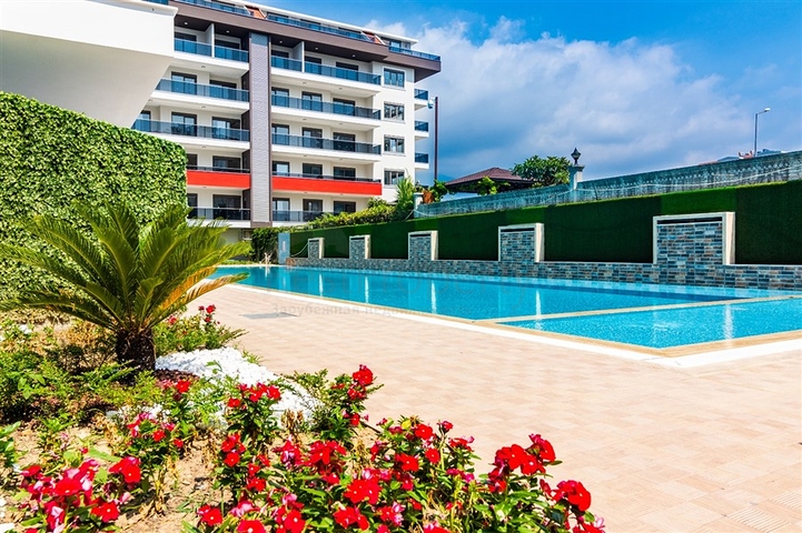 شقة واسعة في الانيا - 3 غرف نوم وصالة -ضمن مجمع فاخر -في كاستل / الانيا 