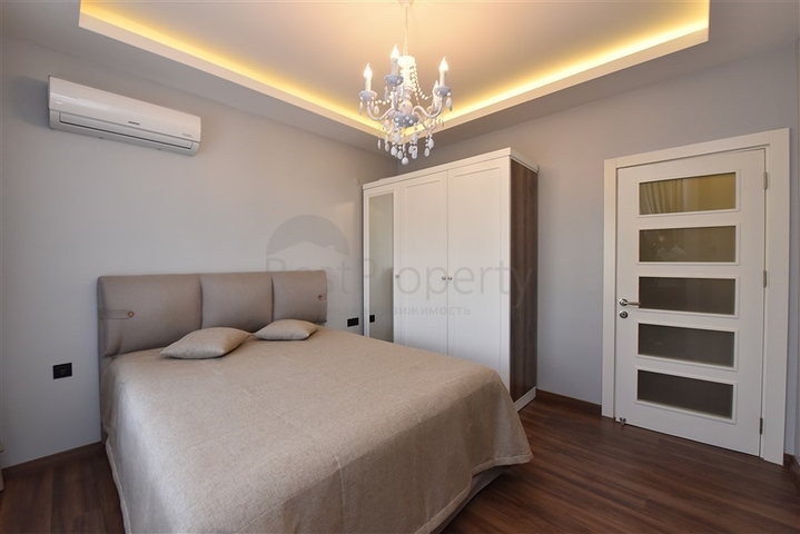 شقة واسعة في الانيا - 3 غرف نوم وصالة -ضمن مجمع فاخر -في كاستل / الانيا 