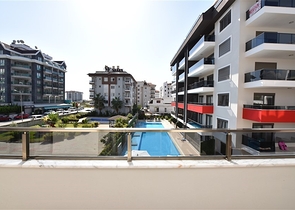 شقة واسعة في الانيا - 3 غرف نوم وصالة -ضمن مجمع فاخر -في كاستل / الانيا 