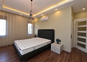 شقة واسعة في الانيا - 3 غرف نوم وصالة -ضمن مجمع فاخر -في كاستل / الانيا 