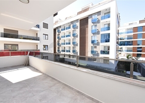 شقة واسعة في الانيا - 3 غرف نوم وصالة -ضمن مجمع فاخر -في كاستل / الانيا 