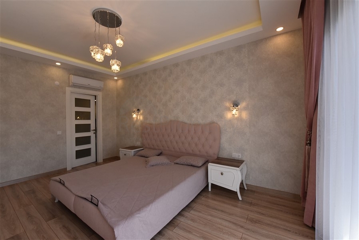 شقة انيقة غرفتين وصالة -مجمع فاخر قريب من البحر -في كاستل / الانيا 