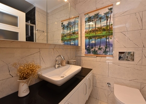 شقة انيقة غرفتين وصالة -مجمع فاخر قريب من البحر -في كاستل / الانيا 