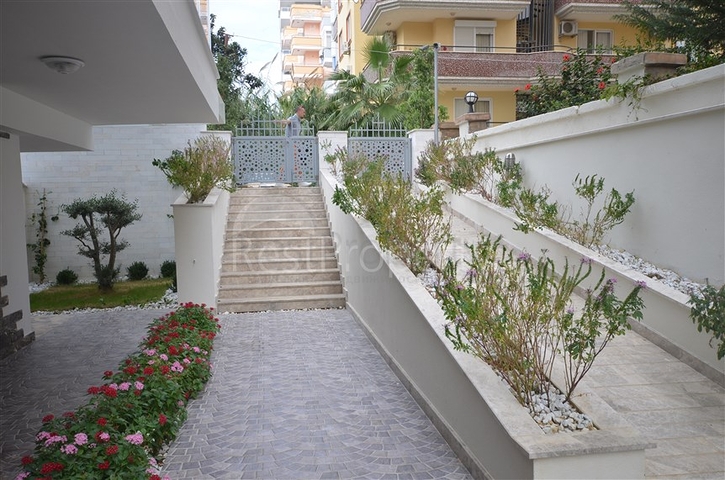 مجمع جديد فاخر في ماهموت لار / الانيا 