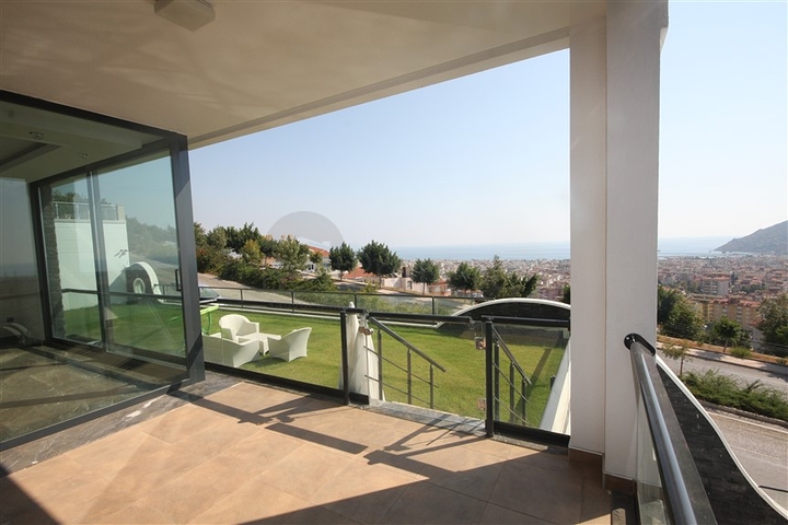 شقق فاخرة للبيع في مركز مدينة ألانيا 