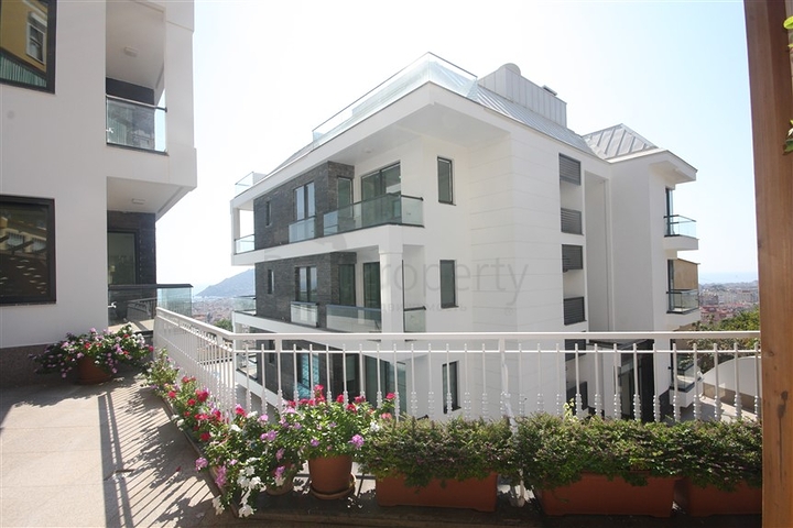 شقق فاخرة للبيع في مركز مدينة ألانيا 