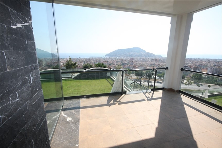 شقق فاخرة للبيع في مركز مدينة ألانيا 