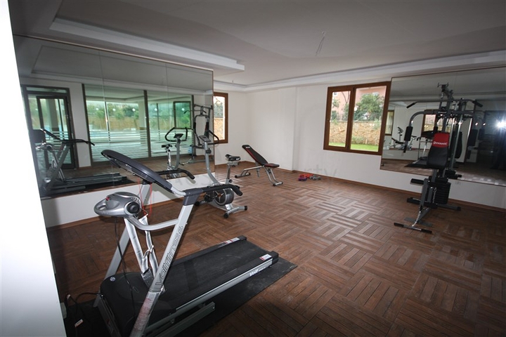 شقق فاخرة مجهزة بالكامل وبينت هاوس للبيع في أوبا / ألانيا 