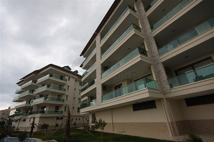 شقق فاخرة مجهزة بالكامل وبينت هاوس للبيع في أوبا / ألانيا 