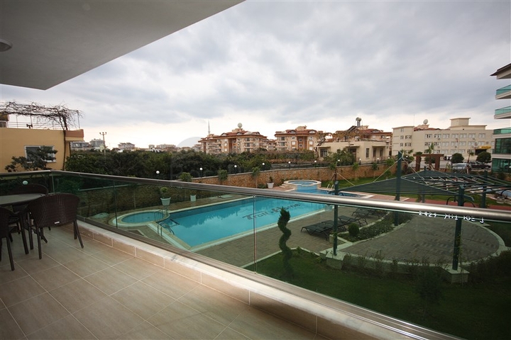 شقق فاخرة مجهزة بالكامل وبينت هاوس للبيع في أوبا / ألانيا 