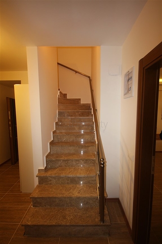 شقق فاخرة مجهزة بالكامل وبينت هاوس للبيع في أوبا / ألانيا 