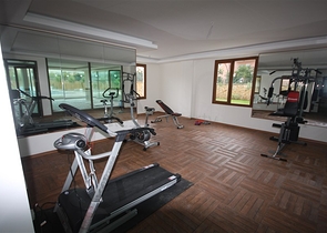 شقق فاخرة مجهزة بالكامل وبينت هاوس للبيع في أوبا / ألانيا 