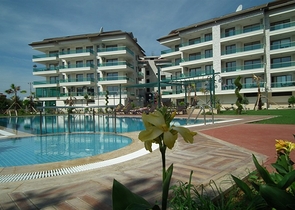 شقق فاخرة مجهزة بالكامل وبينت هاوس للبيع في أوبا / ألانيا 