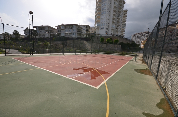 مجمع عصري في ألانيا / انطاليا