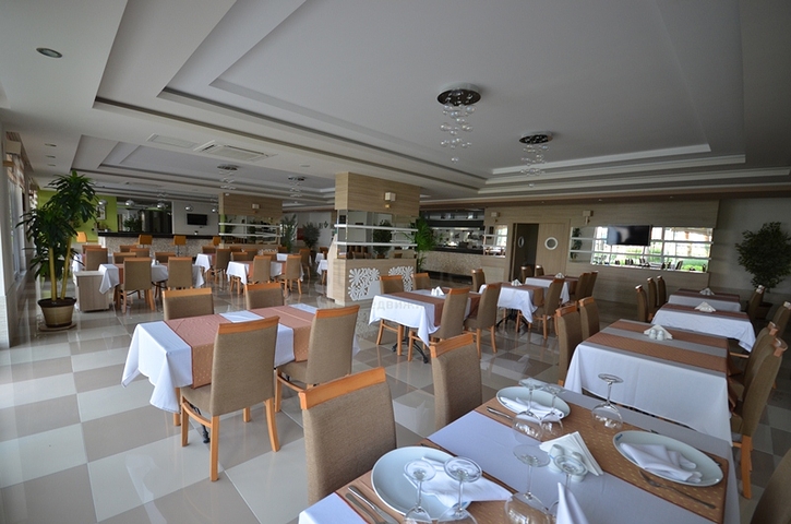 مجمع عصري في ألانيا / انطاليا