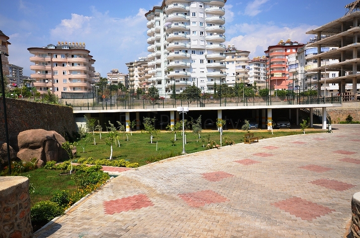 مجمع عصري في ألانيا / انطاليا