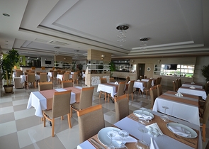 مجمع عصري في ألانيا / انطاليا