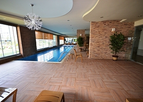 مجمع عصري في ألانيا / انطاليا