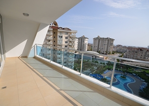 مجمع عصري في ألانيا / انطاليا