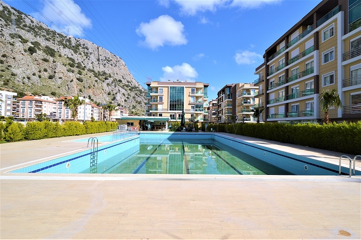 شقق جديدة للبيع في كونيالتي / انطاليا 