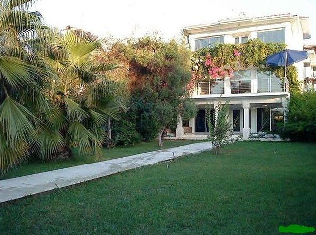 فيلات للبيع في فتحية 