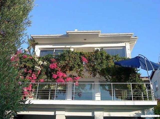 فيلات للبيع في فتحية 