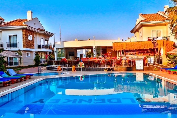 شقق في فتحية بمساحات مختلفة 