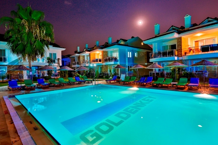 شقق في فتحية بمساحات مختلفة 