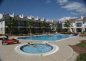 شقق في فتحية بمساحات مختلفة 